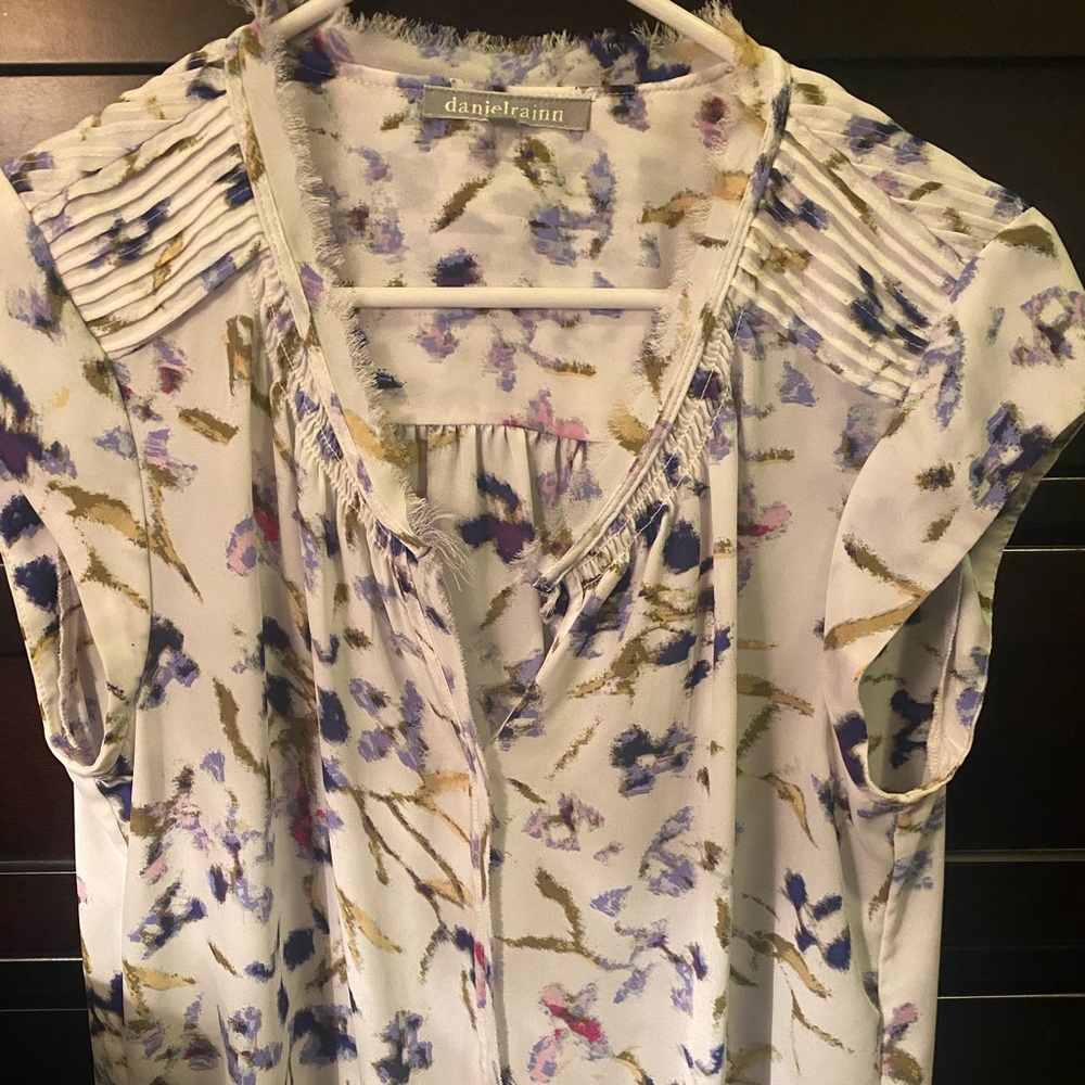 Woman’s short sleeve blouse from stitch fix